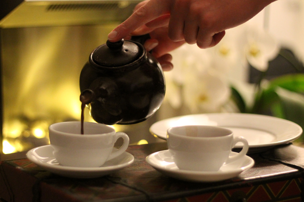 Pouring Hot Chocolate from the Schokolat Chocolate Teapot